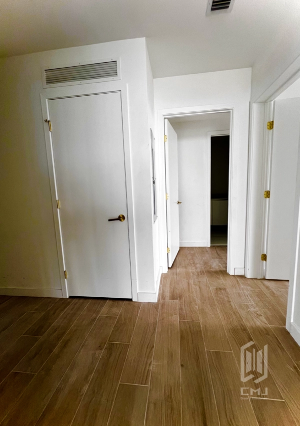 NewDoor Web 04