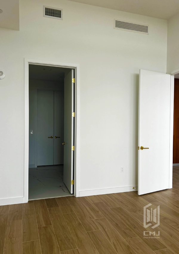 NewDoor Web 05